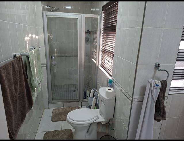 3 BEDROOM TOWNHOUSE FOR SALE IN LAWRENCE ROCKS